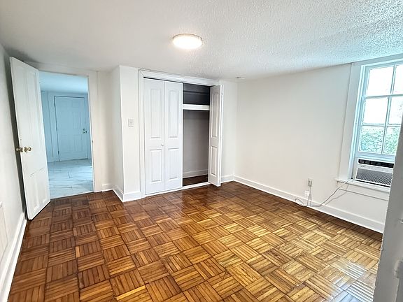 4th image of 4917 Camp St #1