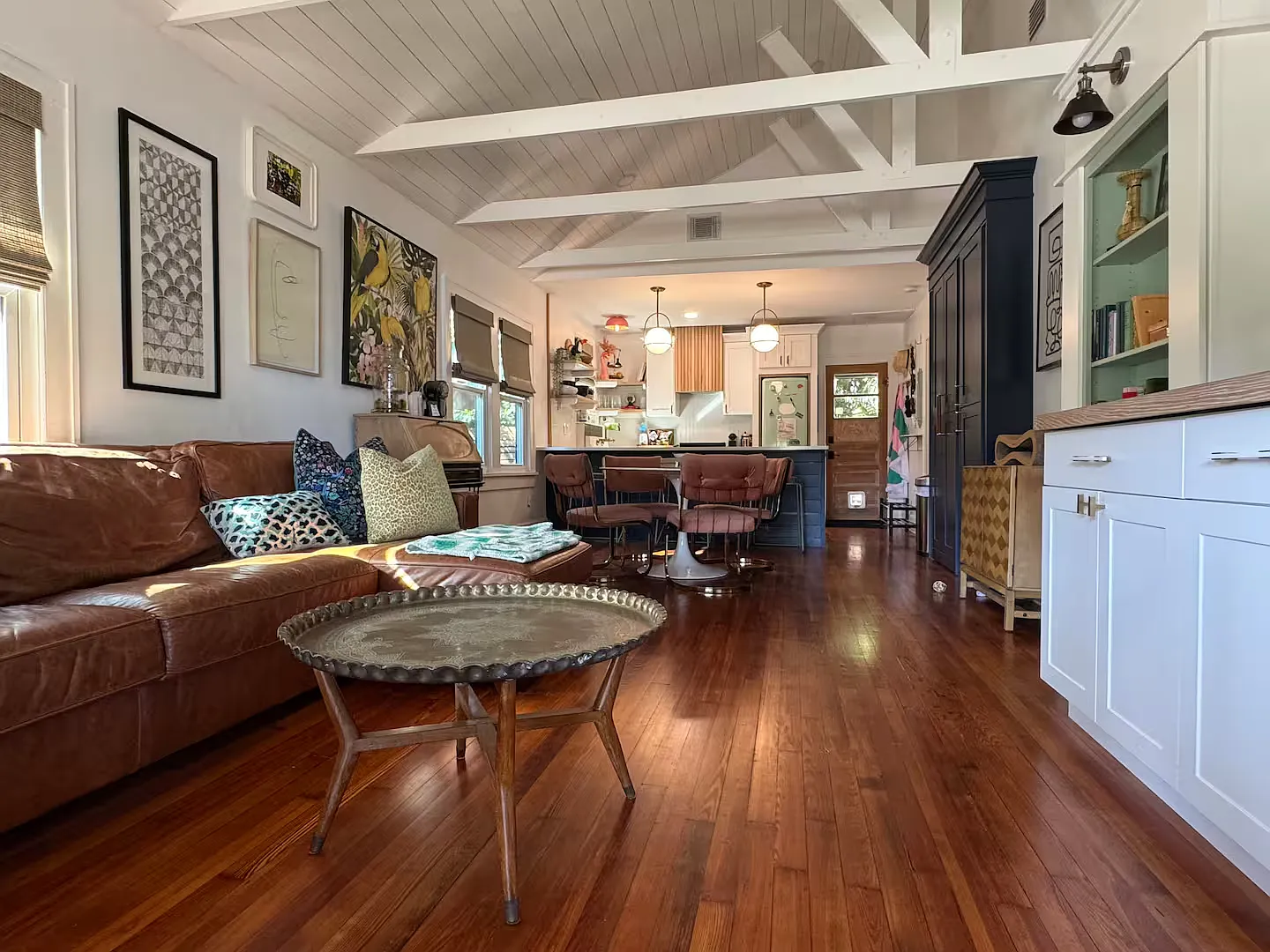 2 bed, 768 sqft, $3,600 — Photo 3
