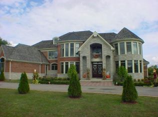 33 Revere Dr, South Barrington, IL 60010