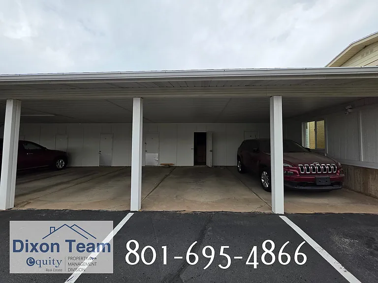 2327 Chateau Dr #1 — Photo 14