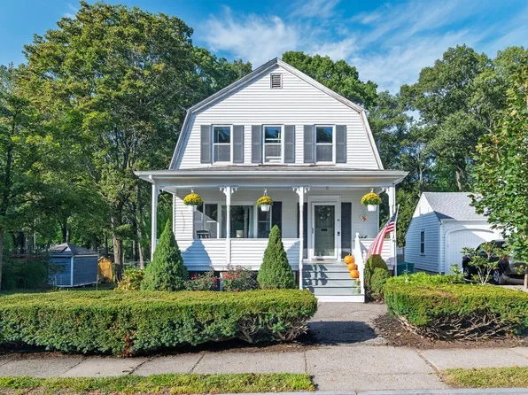 12 Claflin St, Attleboro, MA 02703