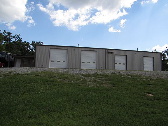 3rd image of 1079 Bristow Rd