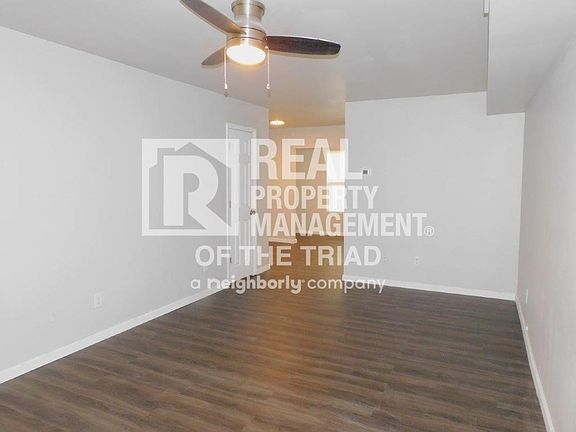 4th image of 300 Ardale Dr APT 2D