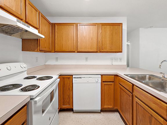 5th image of 529 Paulling Dr #1
