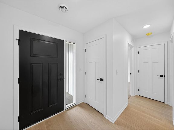 2nd image of 1420 Sunrise Ave SE