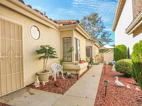 3rd image of 2509 Holly Valley Dr