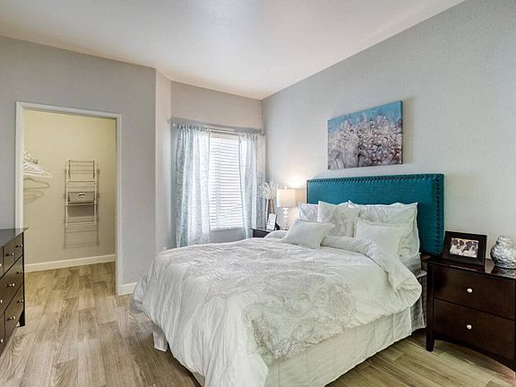 5th image of 6100 Carmen Blvd #4-2012