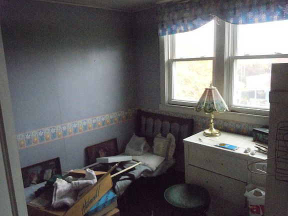 4th image of 18905 Shawnee Ave