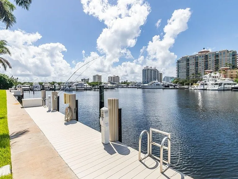 2760 Yacht Club Blvd #10C — Photo 21