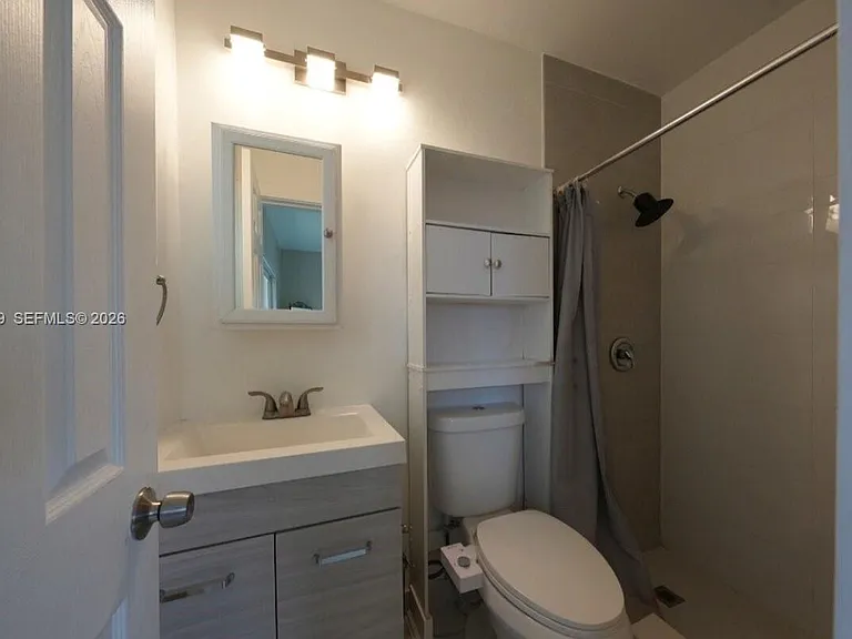 7304 McKinley St — Photo 7