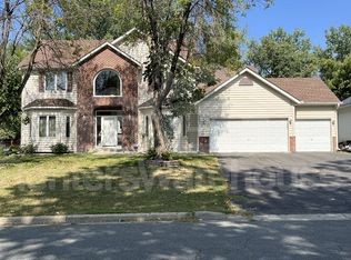 3668 Robin Ln, Eagan, MN 55122