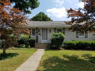 26 Isabella Ave, Providence, RI 02908