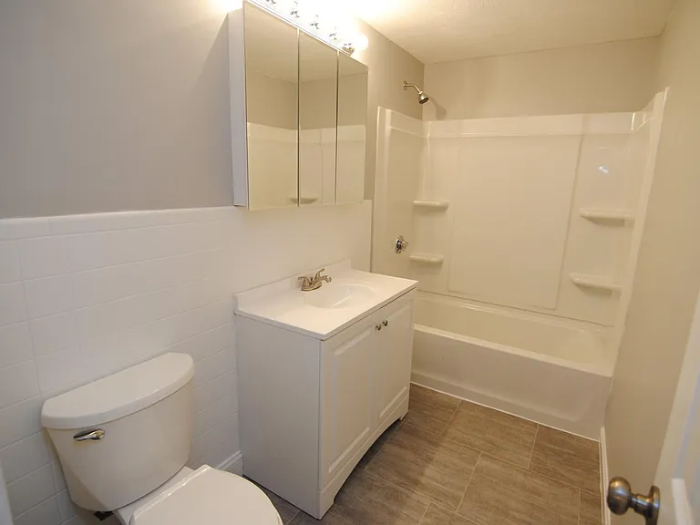 Upstairs Full Bath