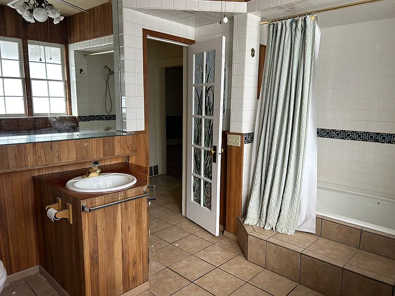 1810 Woodburn St #1810 — Photo 11