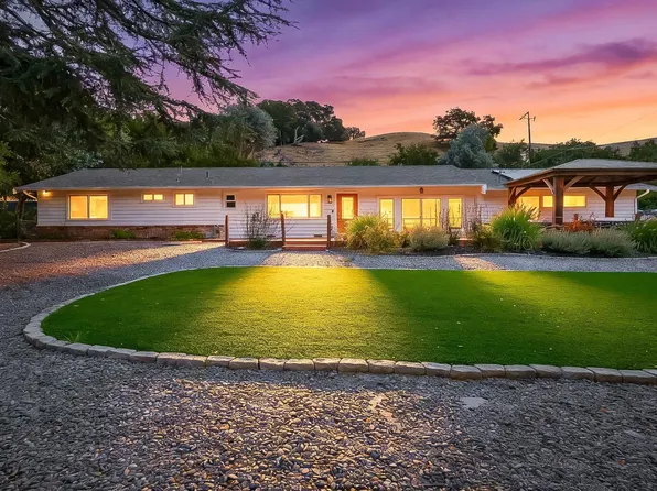 9338 Crow Canyon Rd, Castro Valley, CA 94552
