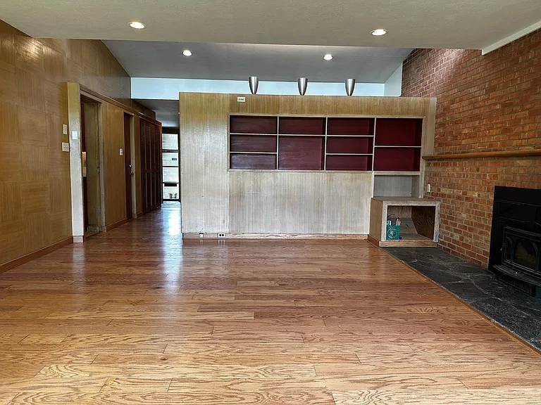 857 1st Ave #N — Photo 5