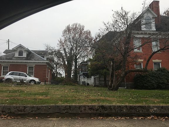 4th image of 1034 Ann St