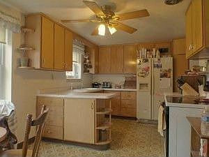 2nd image of 2177 Green Bay St
