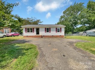 108 Hillcrest Dr, Bessemer City, NC 28016