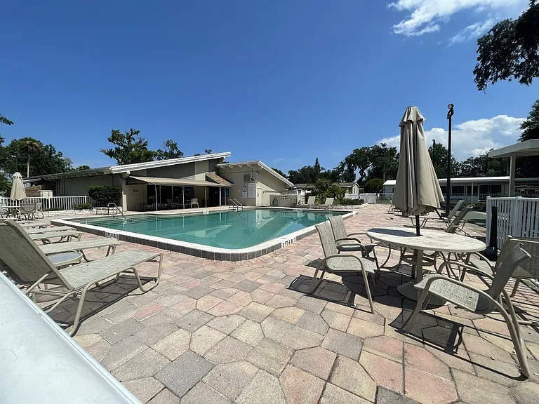20 Glen Cove Ct #46 — Photo 16