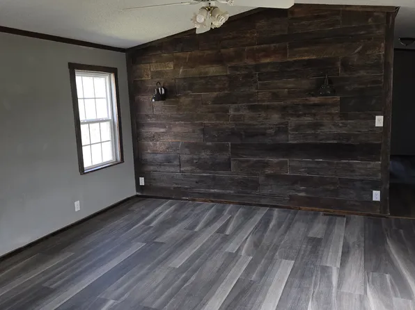 5 Hoover Rd, Greeneville, TN 37745