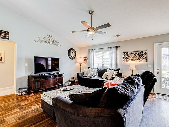 5th image of 5540 Goldenrod Ln