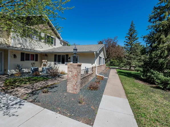 7552 15th Street Ln N, Oakdale, MN 55128