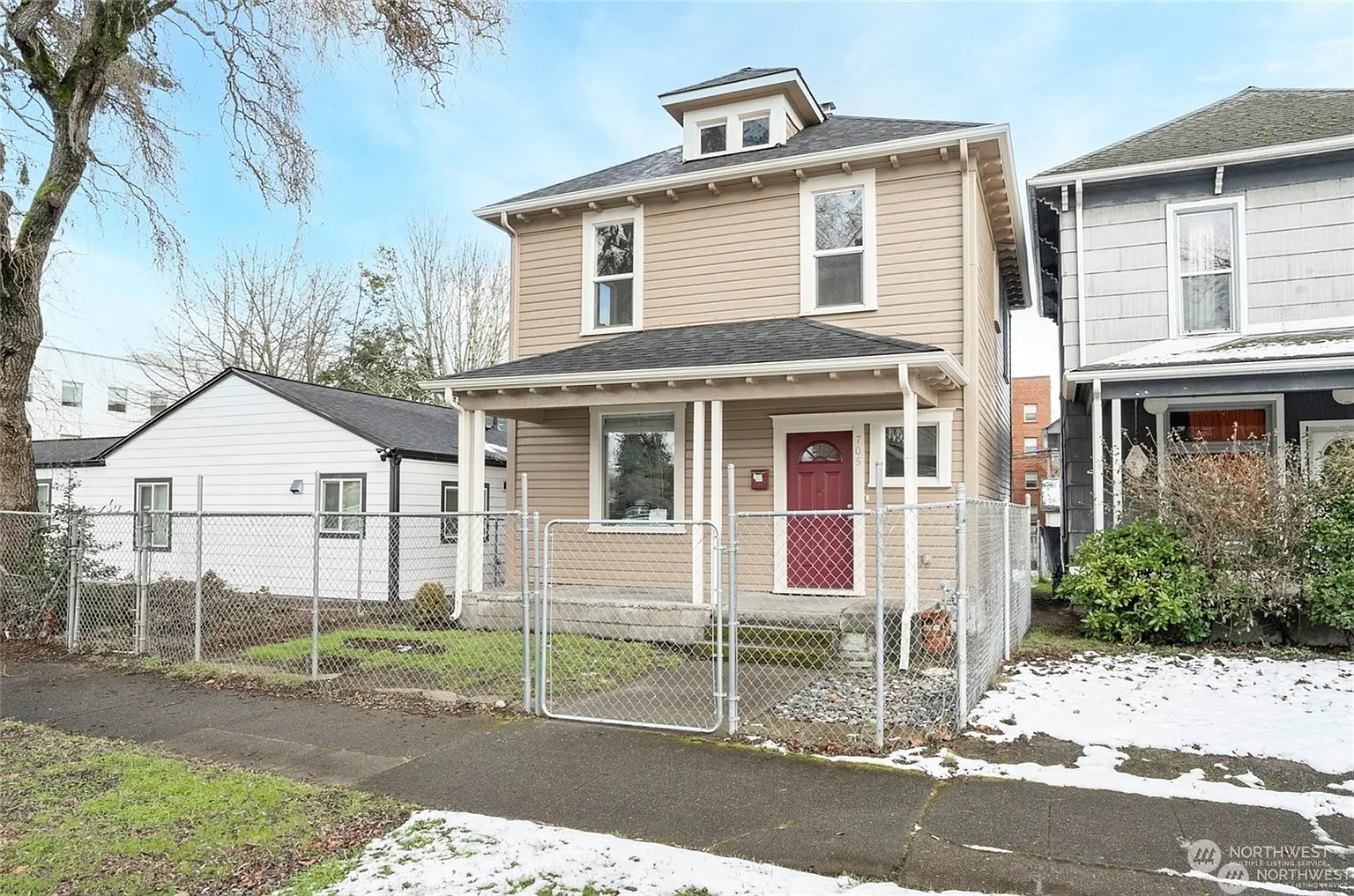705 S L Street photo 1