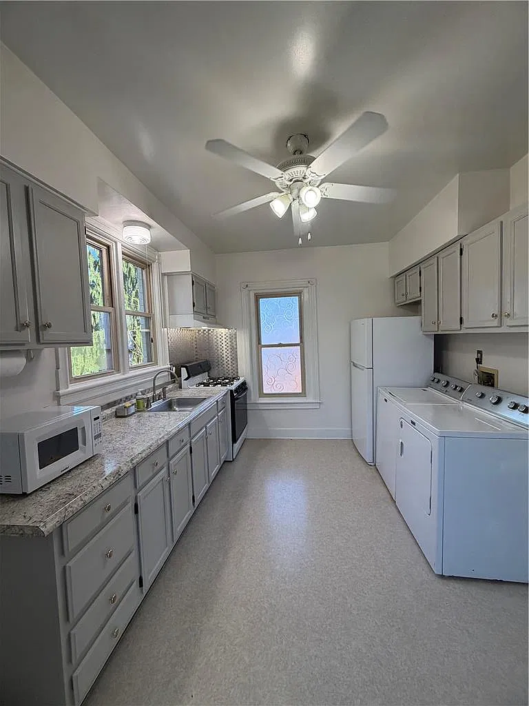 3 bed, 1.0 bath, 1300 sqft, $1,995 — Photo 3