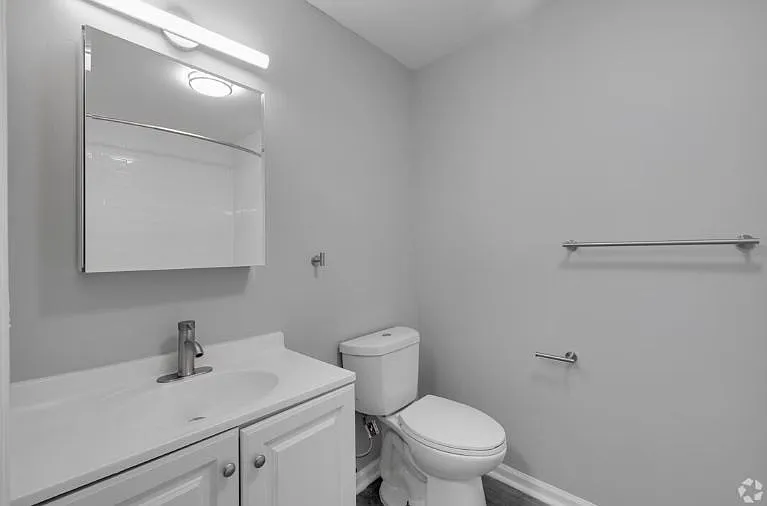 226 W 4th St #A3 — Photo 20