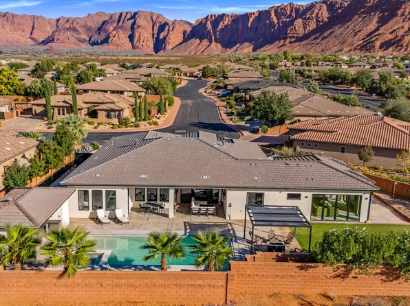 446 W Ithica Dr, Ivins, UT 84738