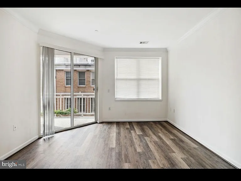23 Pierside Dr #306 — Photo 17