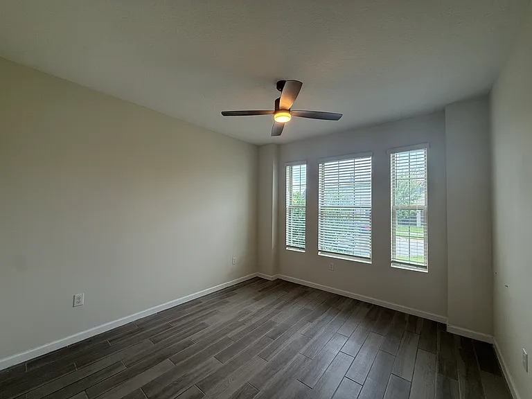 1337 Silver Moon Ln — Photo 21