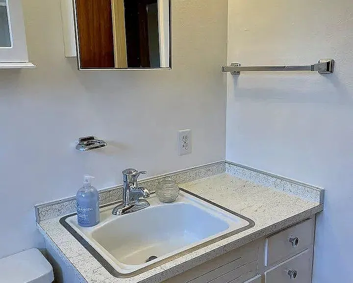 1725 W 25th Ave — Photo 8