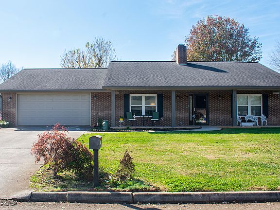 2nd image of 1415 Beaumont Ave