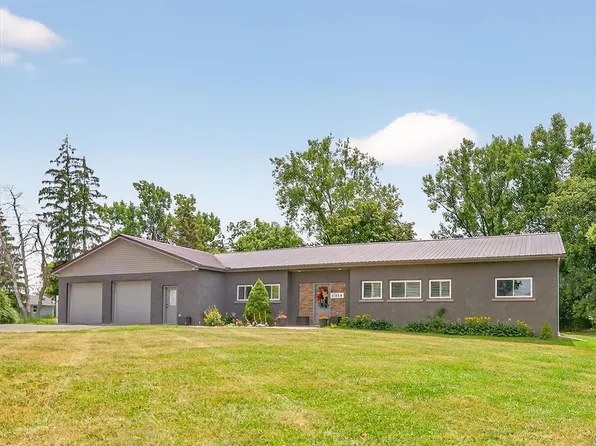 11084 Maple Ridge Rd, Medina, NY 14103