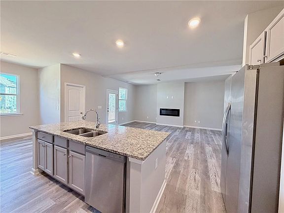 4th image of 4749 Ridge Valley Dr