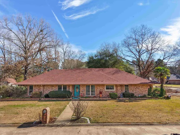 306 Pueblo Dr, Gilmer, TX 75644