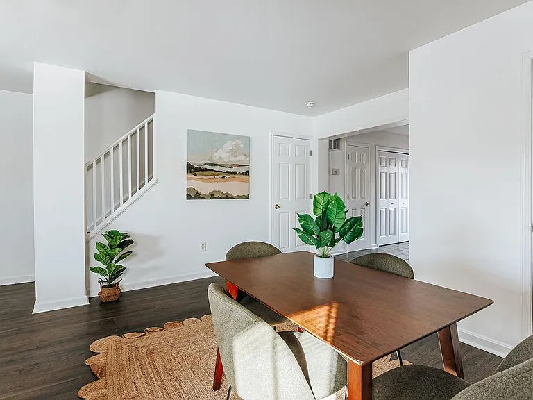 1511 Vine St — Photo 5