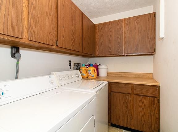 3rd image of 1417 Croxton Ave Unit 6