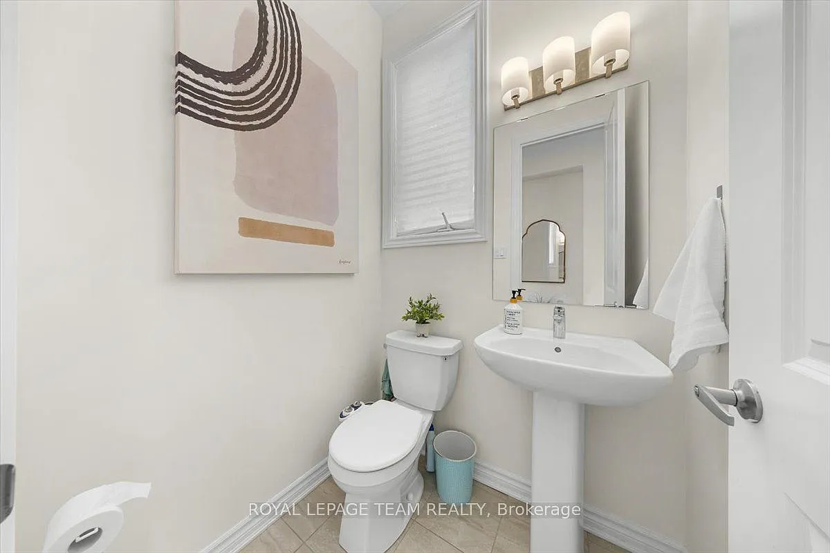 4 bed, $3,200 — Photo 3