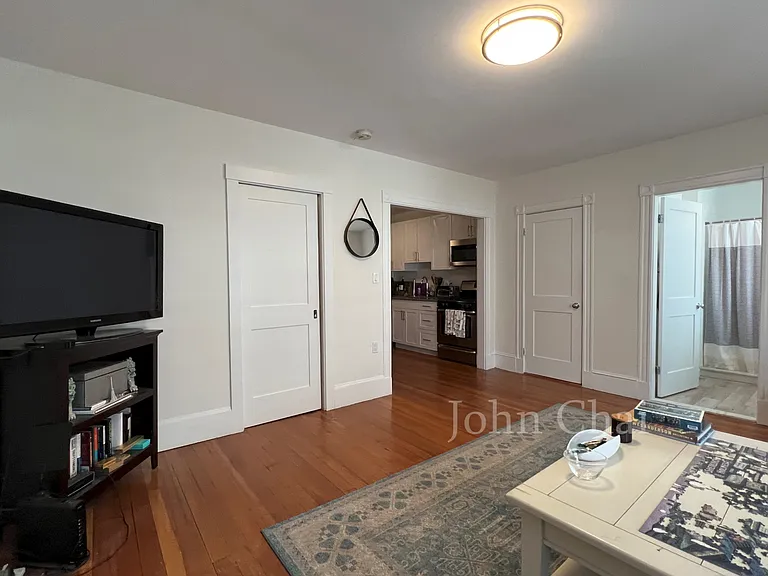 83 Harvard St #4 — Photo 8
