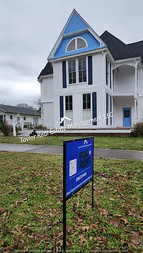 1100 N Montgomery Ave Photo 1