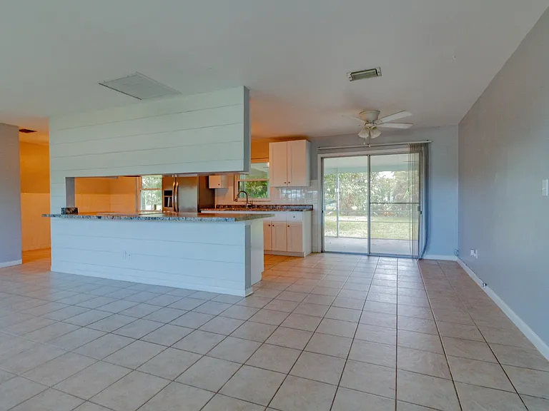 5261 Elm Ct — Photo 8