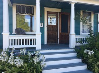 2417 Ellis St, Bellingham, WA 98225