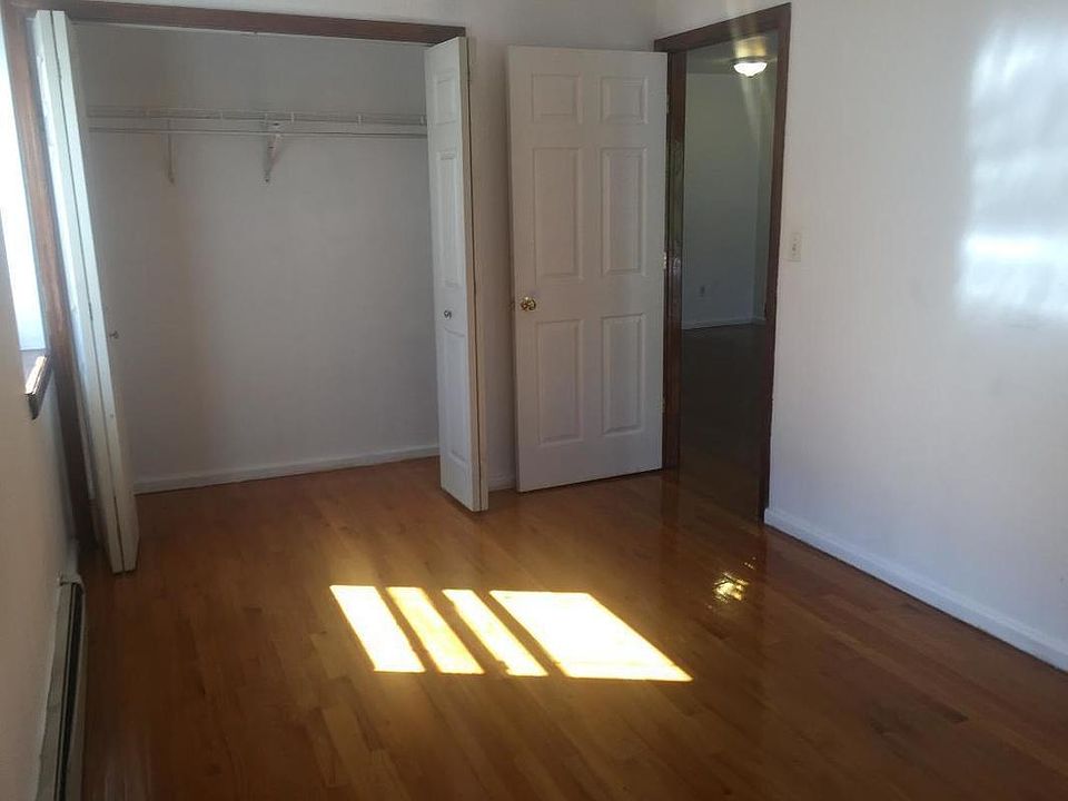 2nd image of 4920 43rd Ave #2