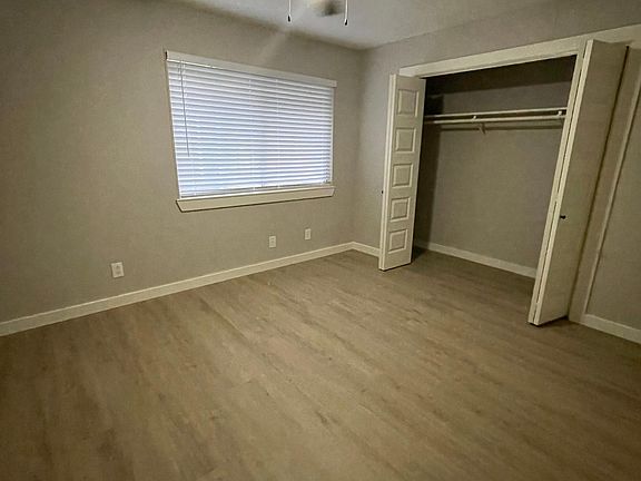 3rd image of 401 W 39th St #305-113
