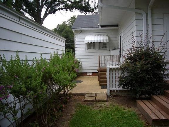 4th image of 2625 N 10th St