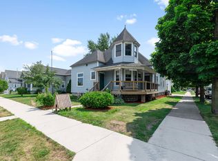 1365 Merryman St, Marinette, WI 54143