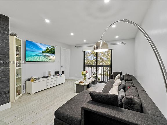 5th image of 10003 Winding Lake Rd APT 203